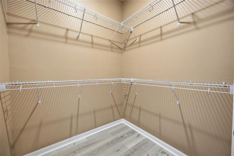 Spacious, unfurnished interior of a new home in , Ocala (Image 20).