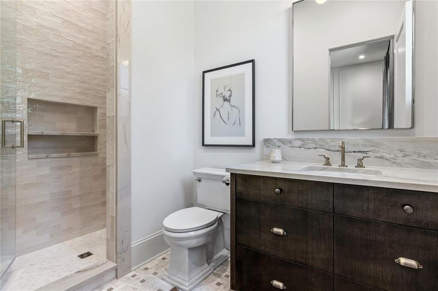 Furnished interior view inside a new home in , Windermere (Image 52).