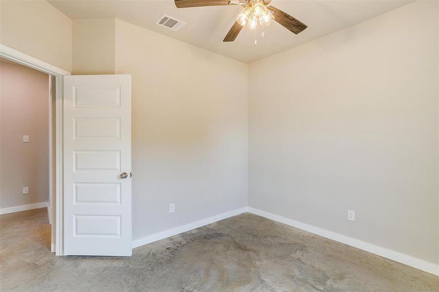 Spacious, unfurnished interior of a new home in , Rio Vista (Image 24).