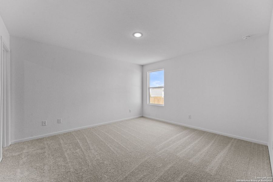 Spacious, unfurnished interior of a new home in , New Braunfels (Image 13).