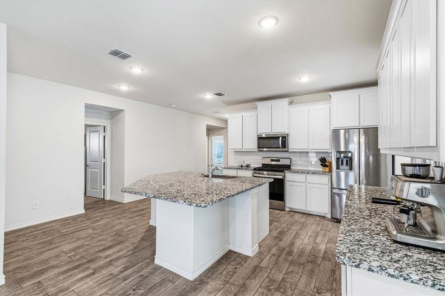 Furnished interior view inside a new home in , Fort Worth (Image 5).
