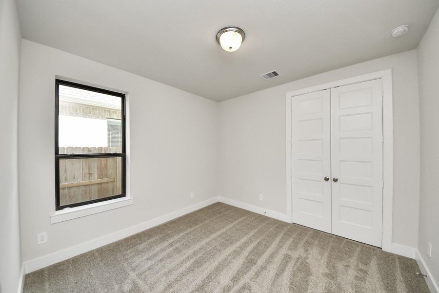 Representative model home photos shown for illustrative purposes only. Actual home, features, and finishes may vary. Home is currently under construction.