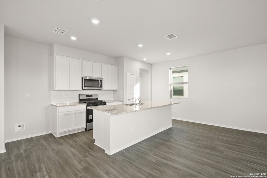 Furnished interior view inside a new home in Blue Ridge Ranch, San Antonio (Image 6).