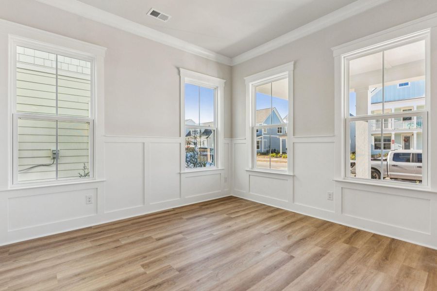 Spacious, unfurnished interior of a new home in , Summerville (Image 14).