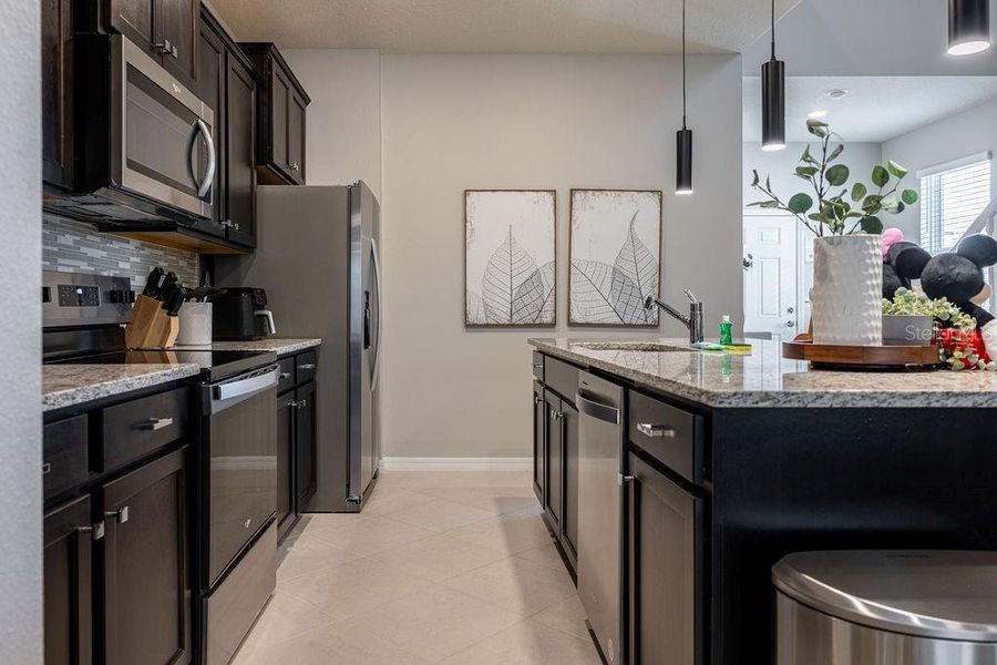 Furnished interior view inside a new home in , Clermont (Image 6).