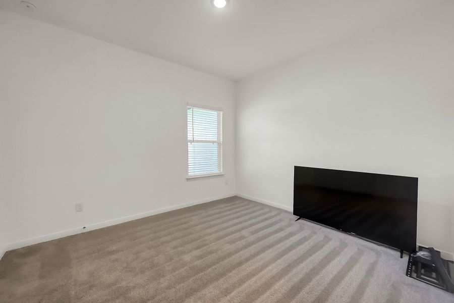 Spacious, unfurnished interior of a new home in Lexington Heights, Willis (Image 20).