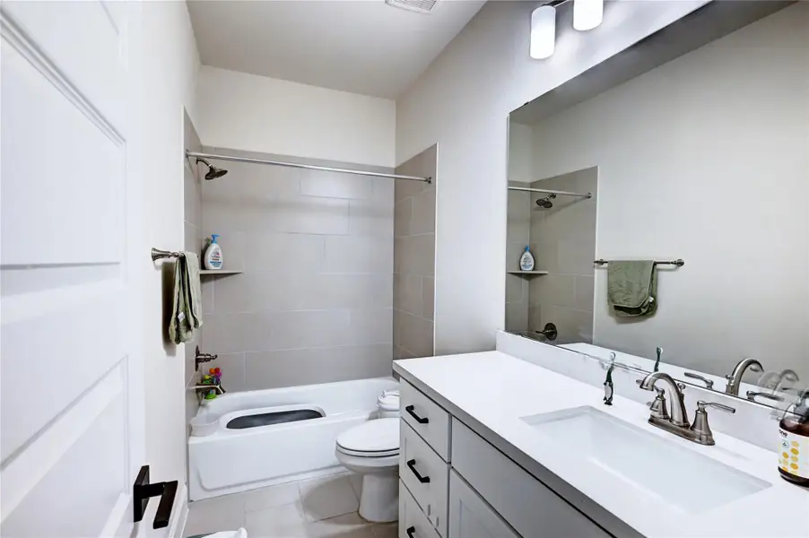 Furnished interior view inside a new home in , Fulshear (Image 18).