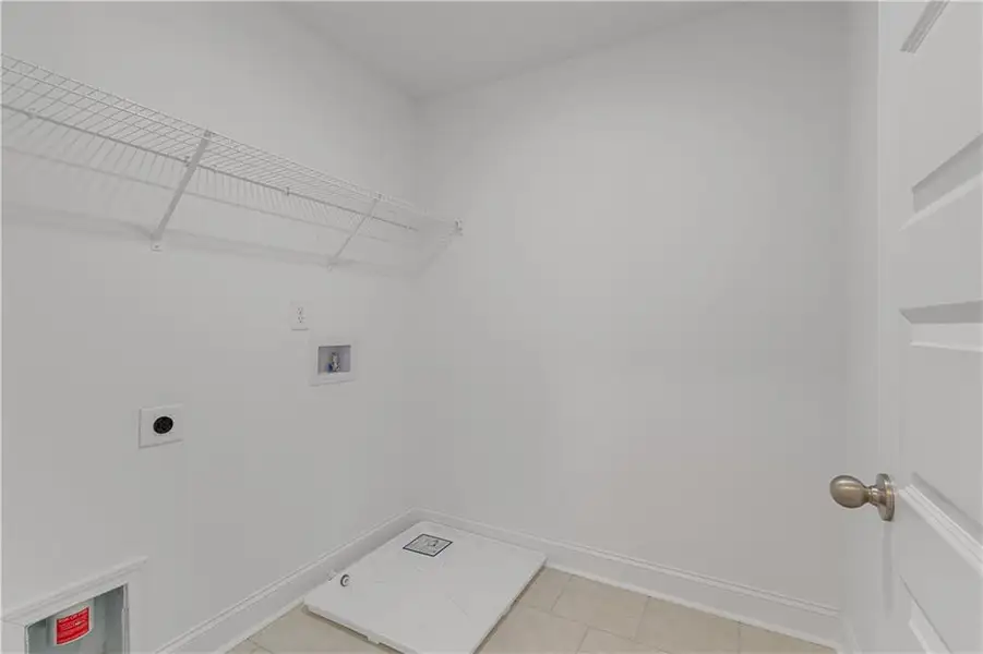 Spacious, unfurnished interior of a new home in Clark Farms, Flowery Branch (Image 20).