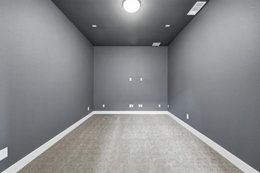 Spacious, unfurnished interior of a new home in Sandbrock Ranch, Krugerville (Image 24).