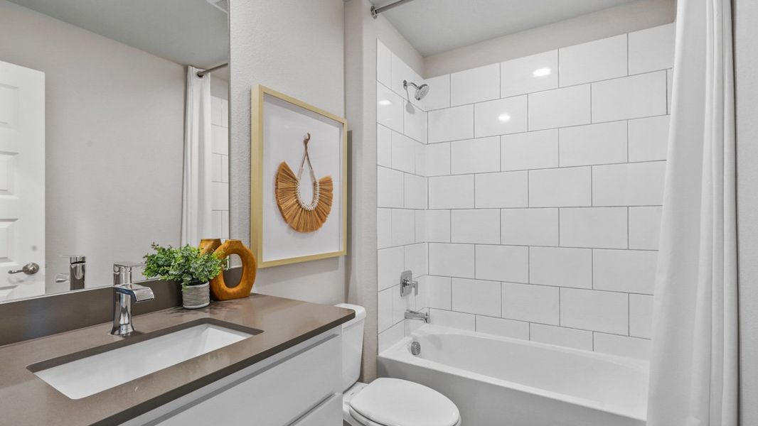 Furnished interior view inside a new home in Sandstone Estates, Granbury (Image 25). Furnished interior view inside a new home in Sandstone Estates, Granbury (Image 25).