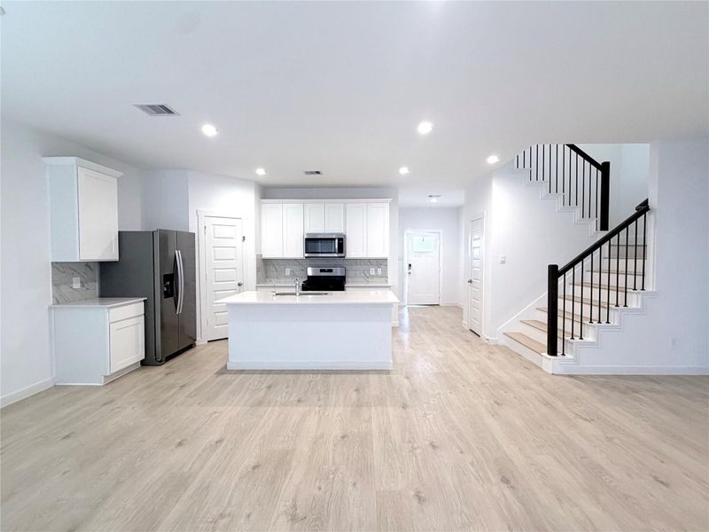 Image 23 of a home in .