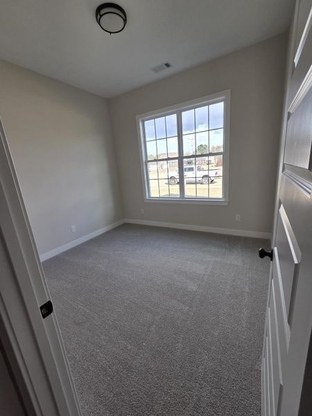 Spacious, unfurnished interior of a new home in Twin Oaks, Oakland (Image 14).