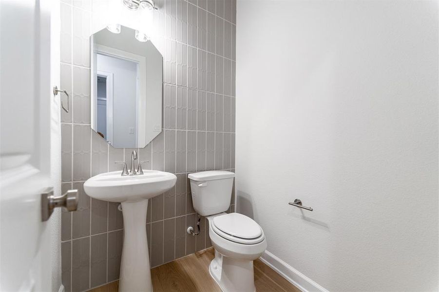 Furnished interior view inside a new home in Heath Golf & Yacht Club, Heath (Image 4).