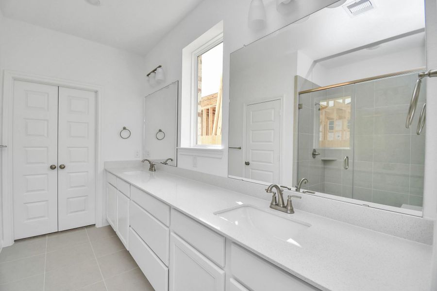 Furnished interior view inside a new home in Elyson, Katy (Image 8).