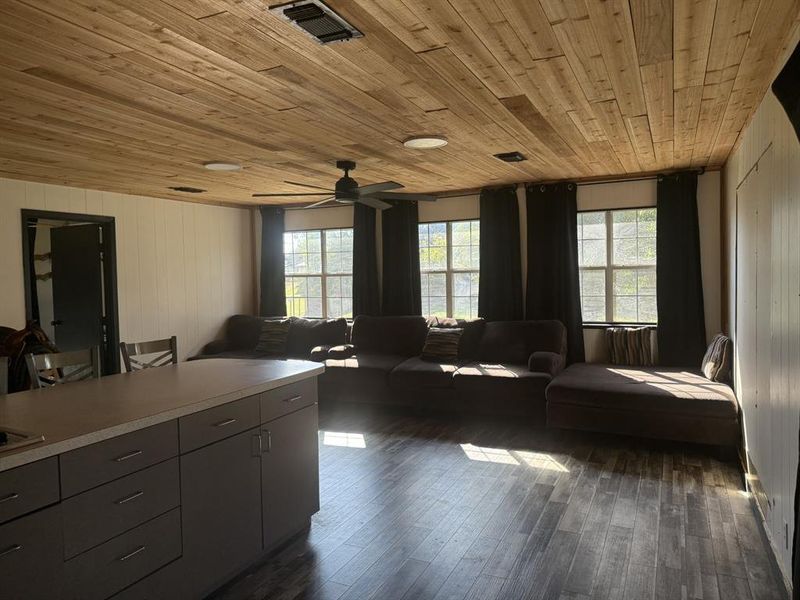 Image 12 of a home in .