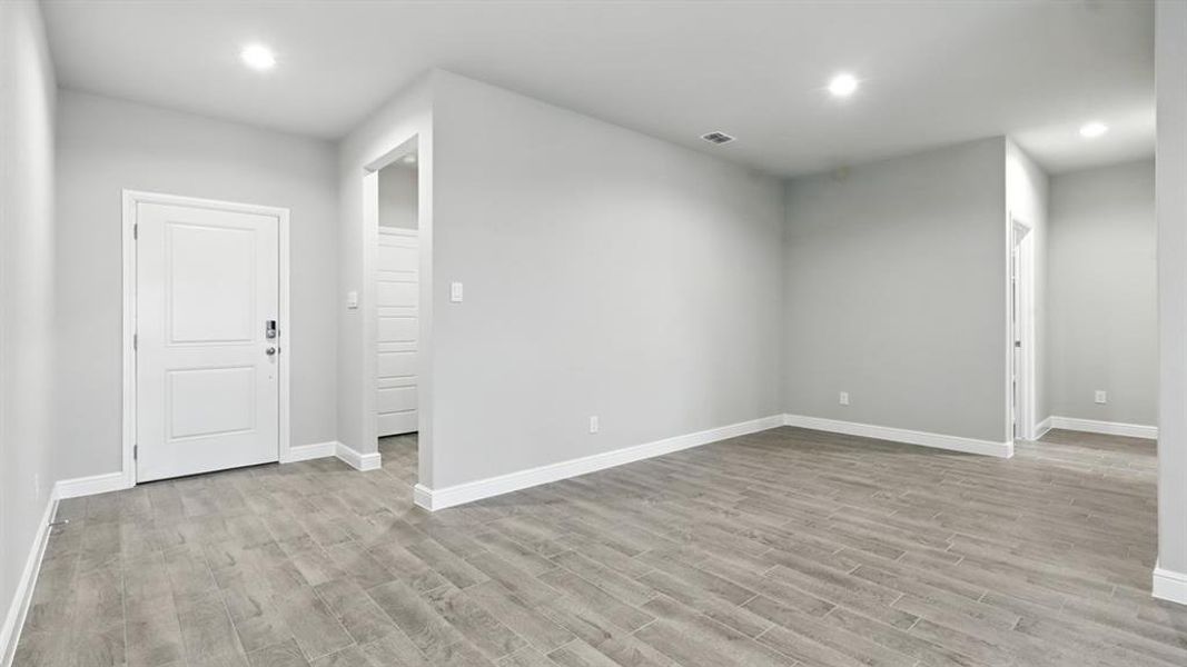 Spacious, unfurnished interior of a new home in Retta Estates, Mansfield (Image 29).
