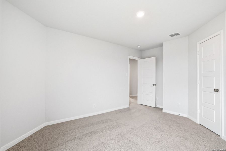 Spacious, unfurnished interior of a new home in Hickory Ridge, Elmendorf (Image 27). Spacious, unfurnished interior of a new home in Hickory Ridge, Elmendorf (Image 27).