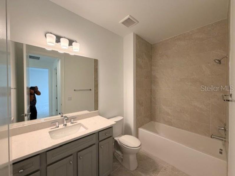 Furnished interior view inside a new home in Del Webb Catalina, Lakewood Ranch (Image 5). Furnished interior view inside a new home in Del Webb Catalina, Lakewood Ranch (Image 5).