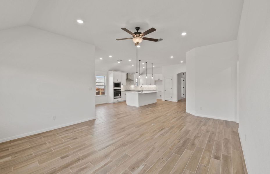 Representative unfurnished interior of a home built from the McKinney by Pulte Homes in Crescent Bluff, Georgetown (Image 16).