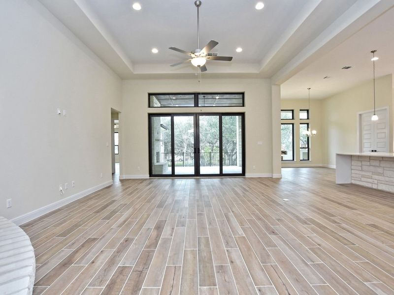 Representative unfurnished interior of a home built from the Avalon by Giddens Homes in Scofield Farms Estates, Georgetown (Image 150).