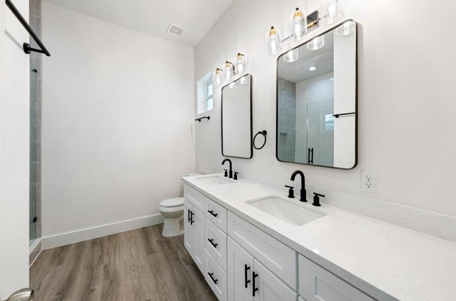 Furnished interior view inside a new home in , Galveston (Image 9).