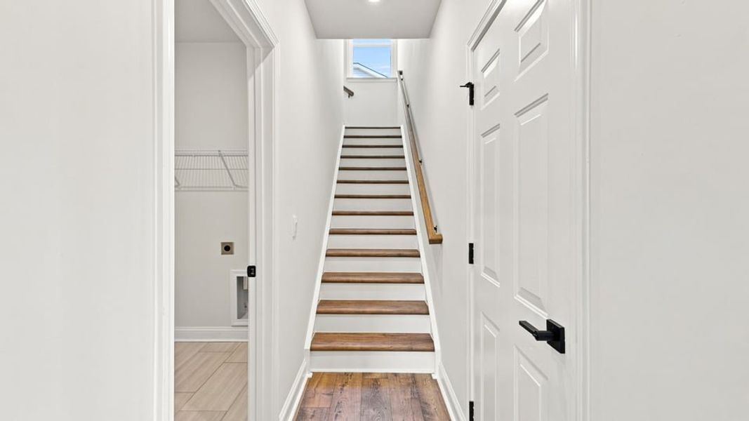 Spacious, unfurnished interior of a new home in Shadowood, Seneca (Image 27).