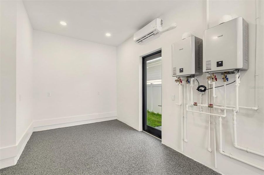 Spacious, unfurnished interior of a new home in , Tampa (Image 72).