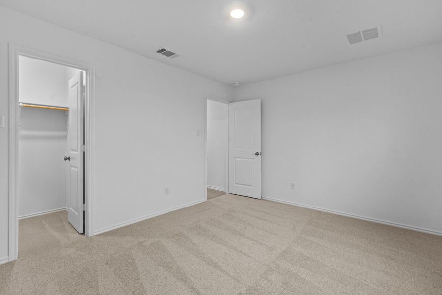 Spacious, unfurnished interior of a new home in Clayton Ranch, Copperas Cove (Image 9).