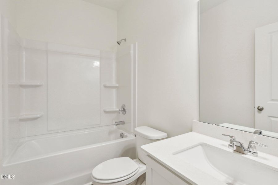 25-web-or-mls-Babbling Brk Dr-017