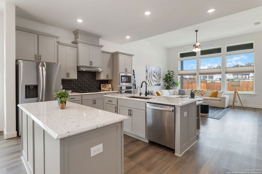 Furnished interior view inside a new home in Woodbridge Farms, La Vernia (Image 32).