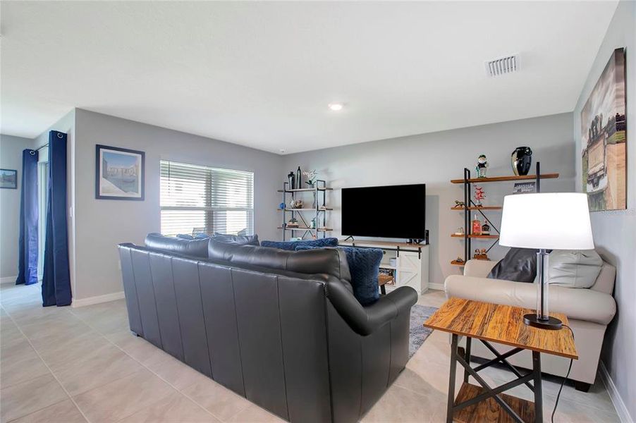 Furnished interior view inside a new home in River Park, Temple Terrace (Image 17).