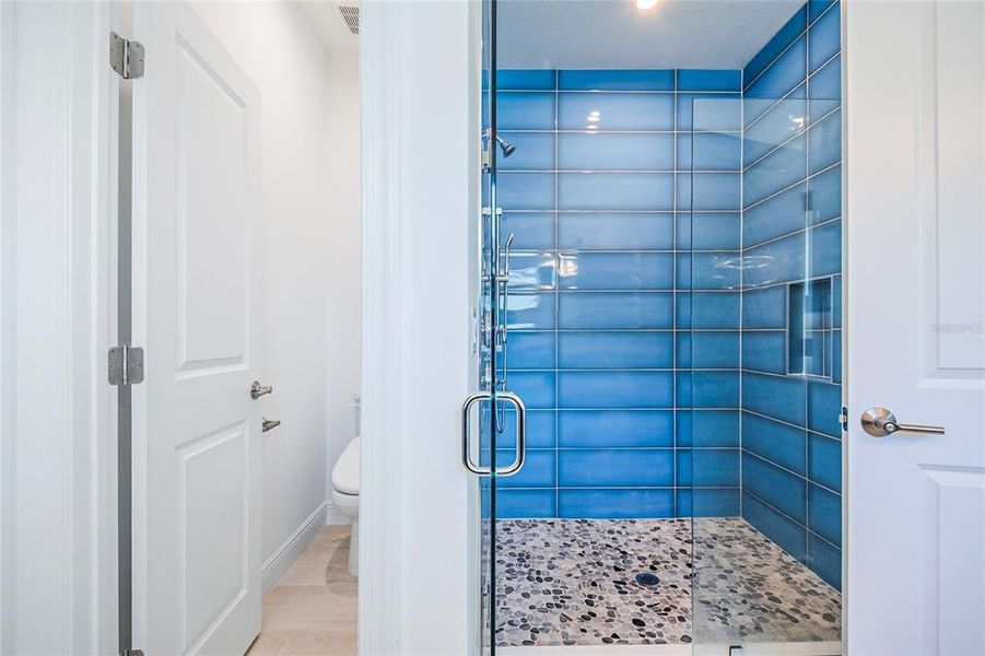 Image 28 of a home in Prairie Oaks.