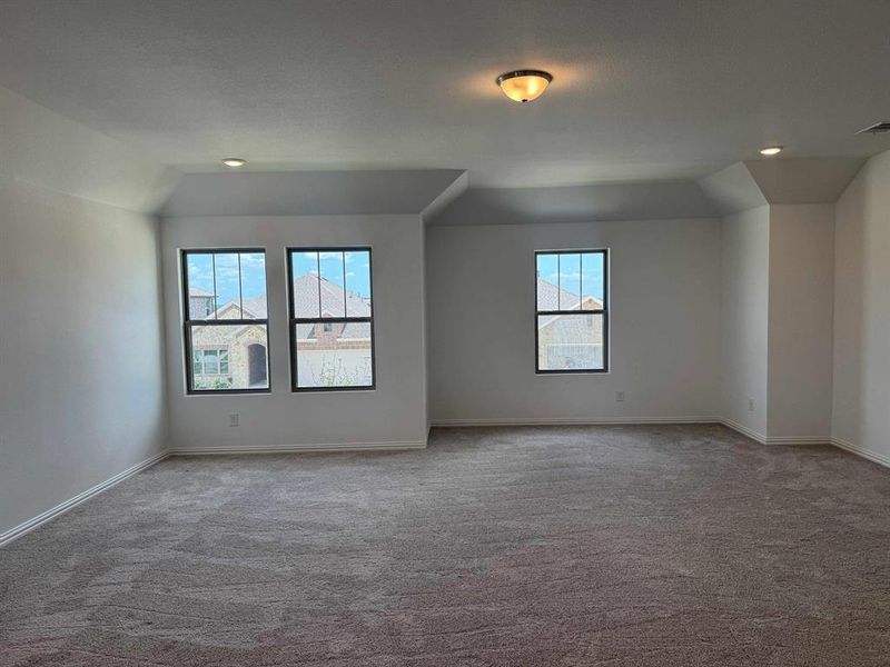 Spacious, unfurnished interior of a new home in Coyote Meadows 50s, Anna (Image 16). Spacious, unfurnished interior of a new home in Coyote Meadows 50s, Anna (Image 16).