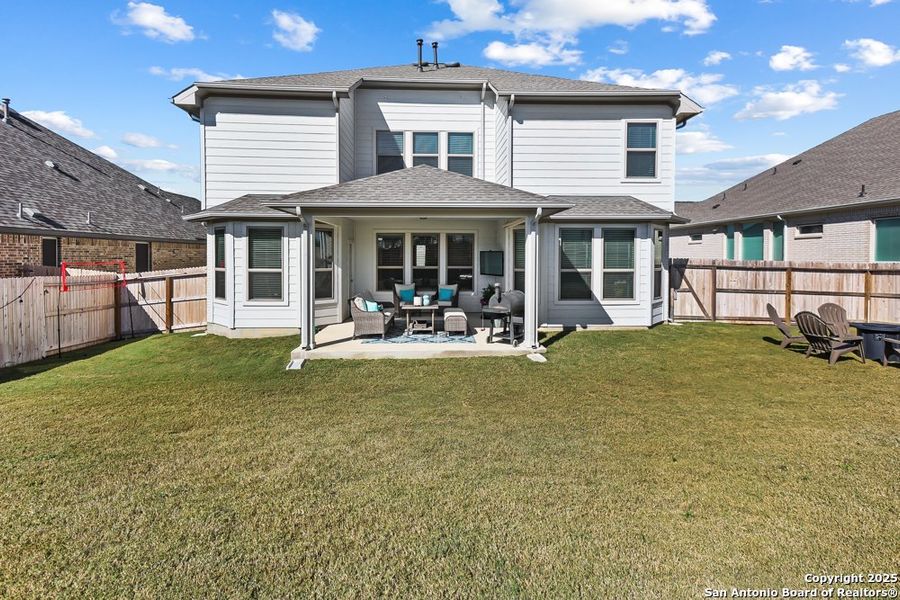 Exterior details and patio area of a home in Buffalo Crossing, Cibolo (Image 23). Exterior details and patio area of a home in Buffalo Crossing, Cibolo (Image 23).