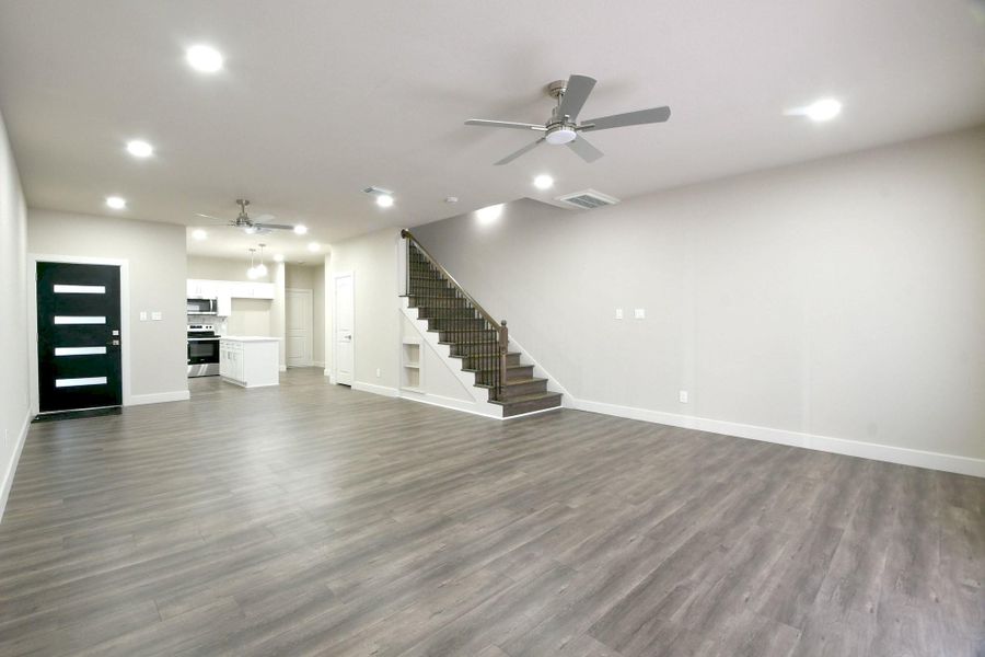 Spacious, unfurnished interior of a new home in , Houston (Image 23).