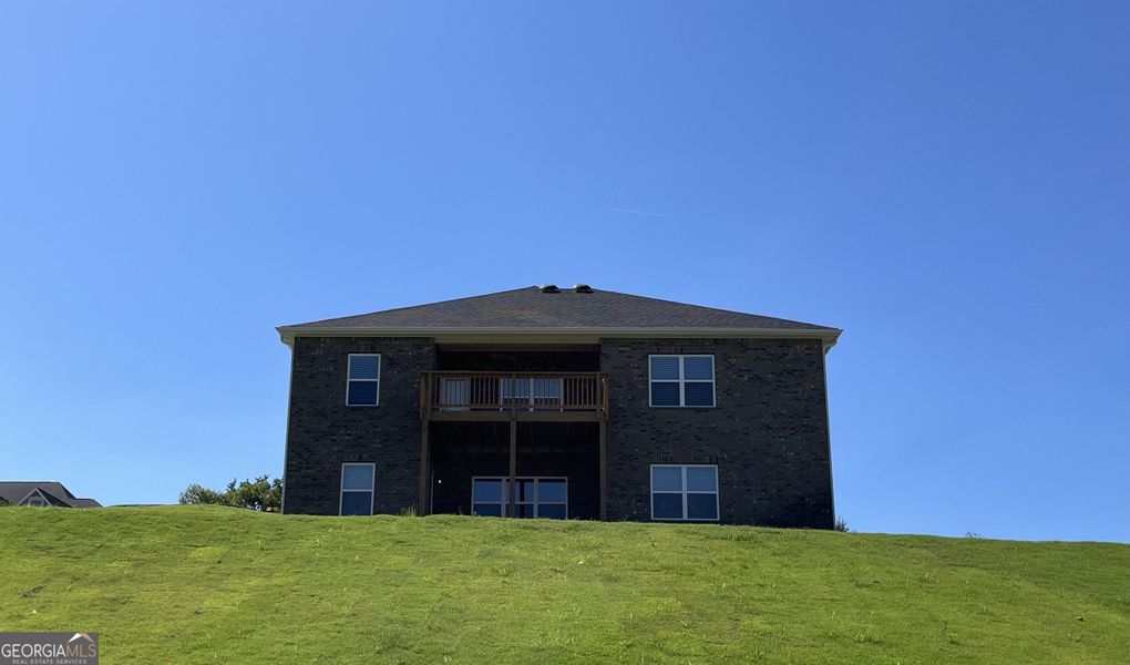 Exterior details and patio area of a home in Oakview Estates, Macon (Image 4).