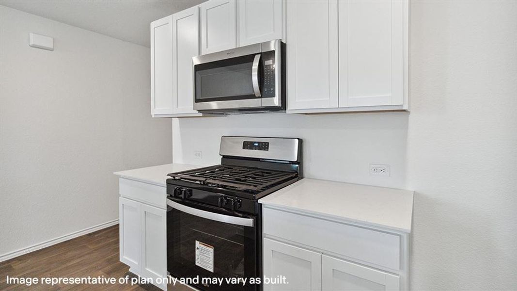 Furnished interior view inside a new home in Creekside Ranch, Blue Ridge (Image 8). Furnished interior view inside a new home in Creekside Ranch, Blue Ridge (Image 8).