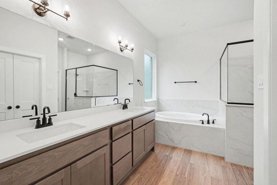 Furnished interior view inside a new home in Rose Hill Estates, Willis (Image 9).