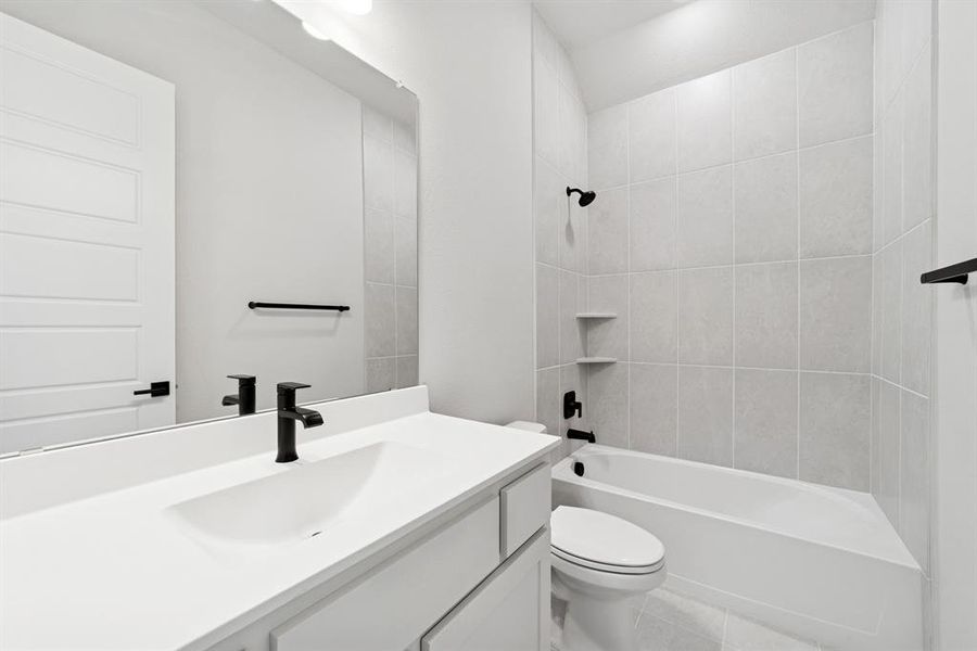 Furnished interior view inside a new home in Mantua Point Classics, Van Alstyne (Image 11). Furnished interior view inside a new home in Mantua Point Classics, Van Alstyne (Image 11).