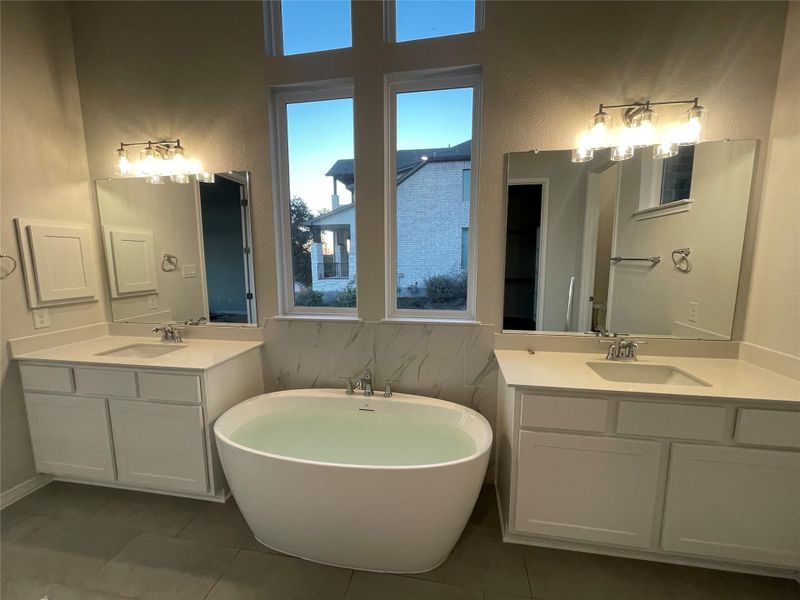 Primary Bath with Dual Vanities & Large Soaking Tub