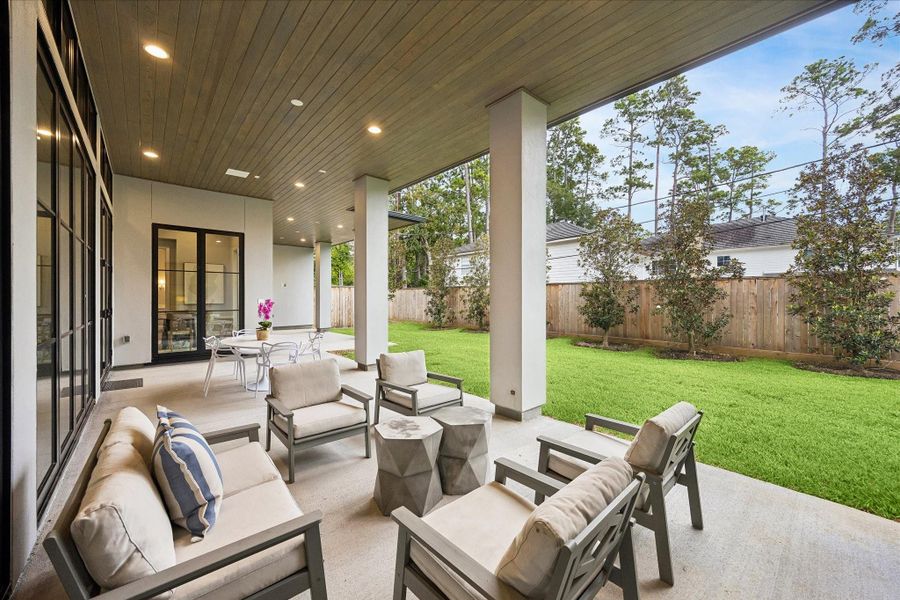 Exterior details and patio area of a home in , Houston (Image 25).