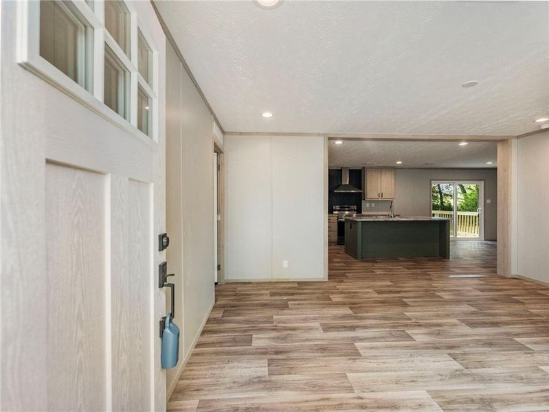 Spacious, unfurnished interior of a new home in , Gainesville (Image 29).