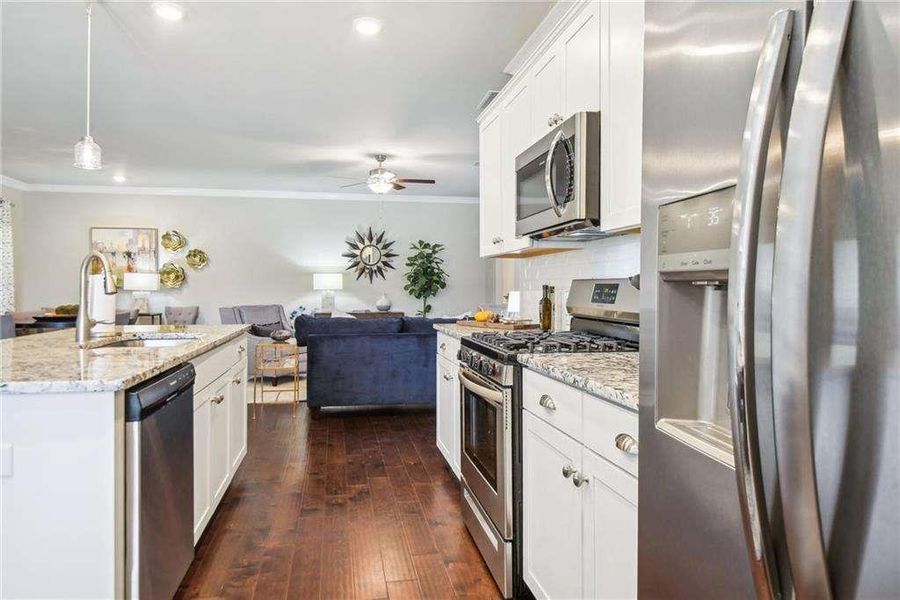 Furnished interior view inside a new home in Creekwood, Powder Springs (Image 9).