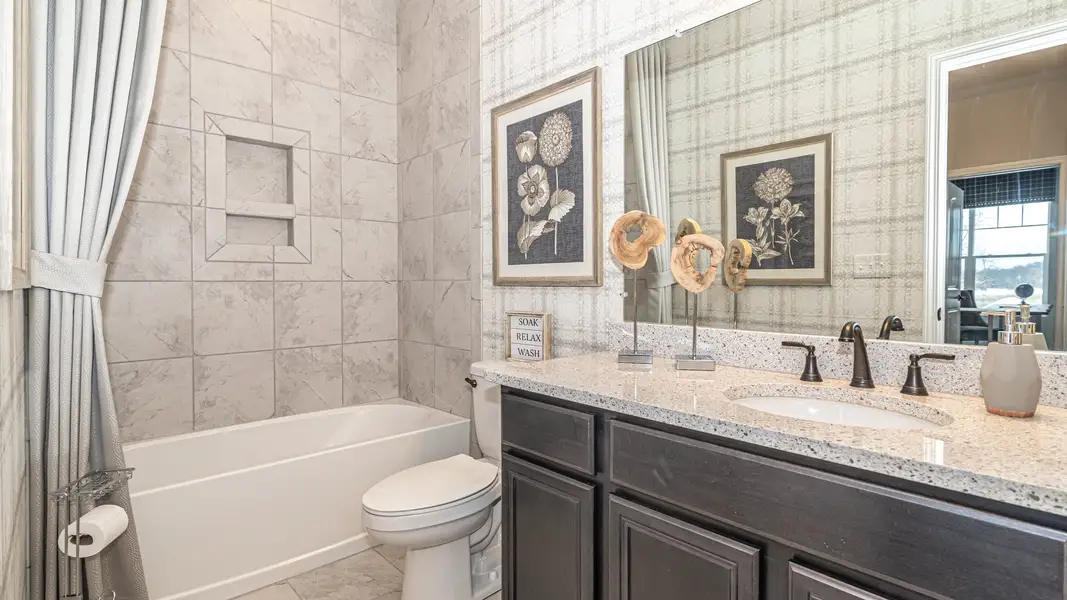 Representative furnished interior of a home built from the The Kensington by Norfolk Homes in Valleys, Jackson (Image 39).