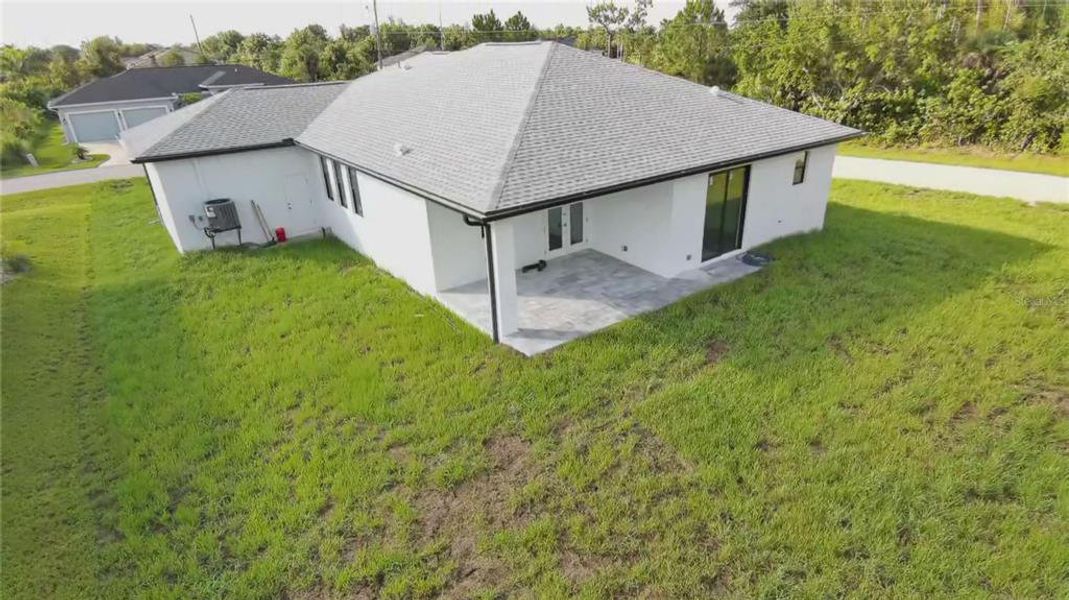 Exterior details and patio area of a home in , Port Charlotte (Image 15).