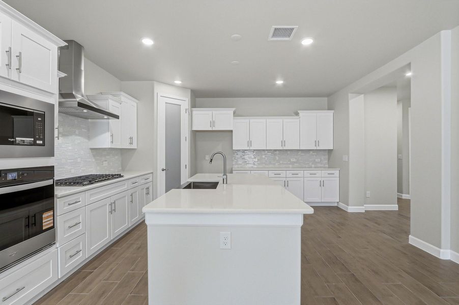 Furnished interior view inside a new home in Paseo Del Este, El Paso (Image 7).