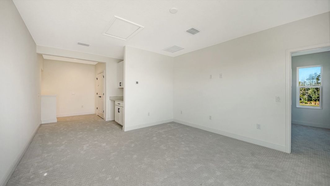 Spacious, unfurnished interior of a new home in Wildleaf, Parrish (Image 48).