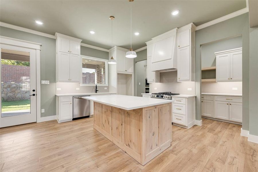 Furnished interior view inside a new home in Lincoln Pointe, Van Alstyne (Image 10). Furnished interior view inside a new home in Lincoln Pointe, Van Alstyne (Image 10).