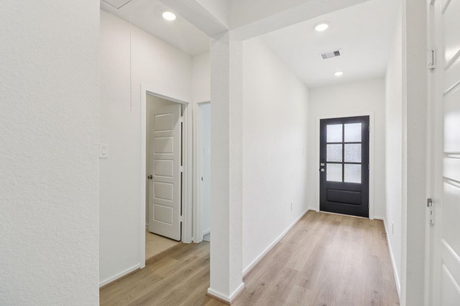 Spacious, unfurnished interior of a new home in Landing Meadows - Premier Series, New Caney (Image 28). Spacious, unfurnished interior of a new home in Landing Meadows - Premier Series, New Caney (Image 28).