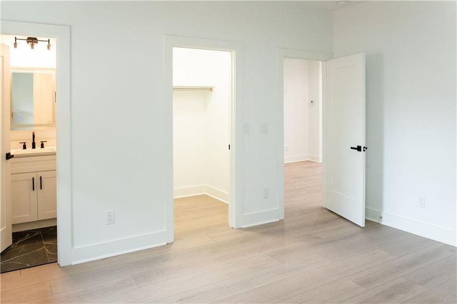 Spacious, unfurnished interior of a new home in , Atlanta (Image 55).